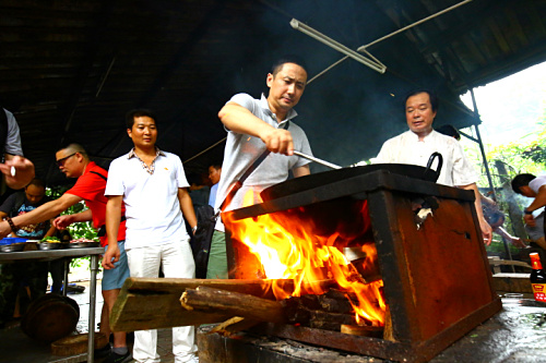 去九龍生態(tài)園深圳農(nóng)家樂野炊柴火飯技巧攻略分享